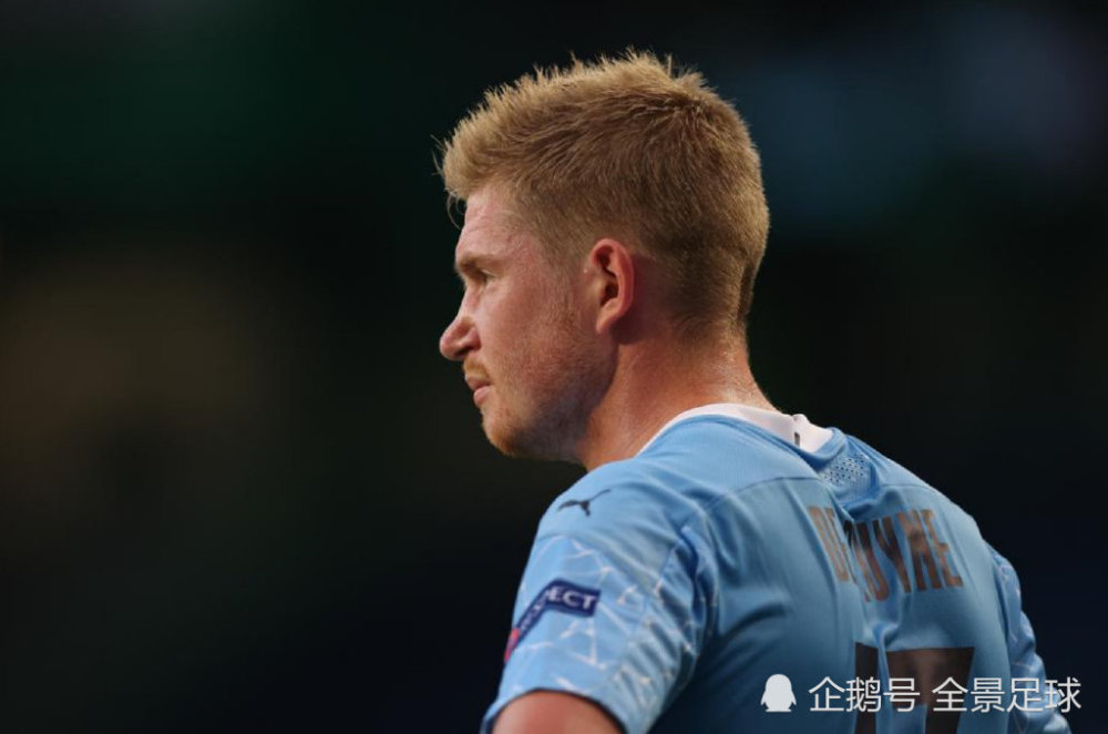 扑克位置不是坐哪都一样（扑克桌上的位置至关重要）